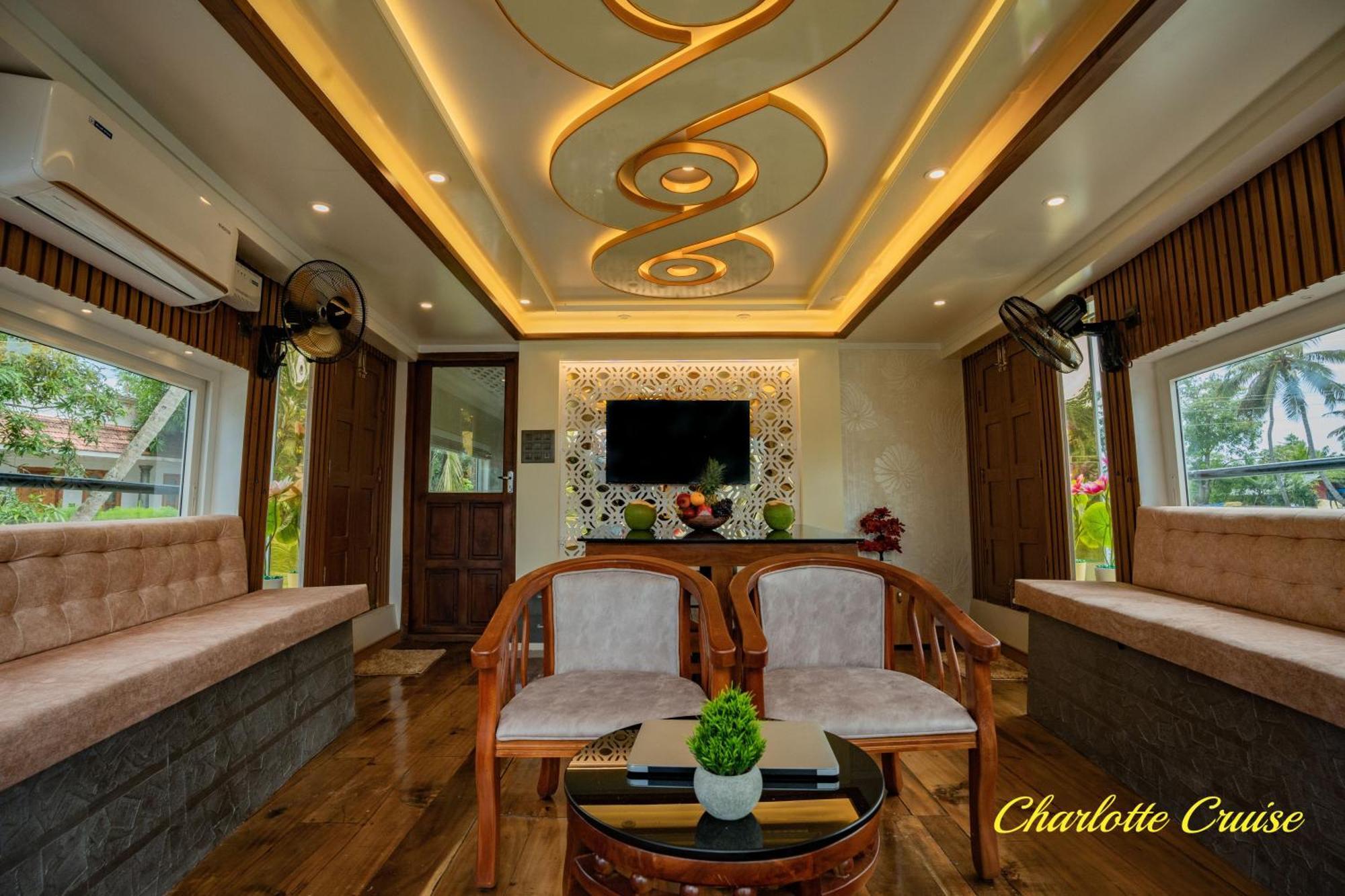 Готель Charlotte Cruise House Boat Alappuzha Екстер'єр фото